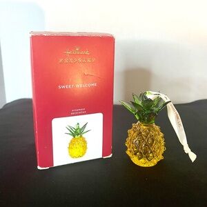 Hallmark SWEET WELCOME Pineapple Ornament Keepsake 2020 With Box